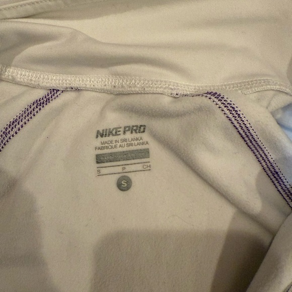 Nike White and Purple Patterned Zip-Up - Picture 8 of 11